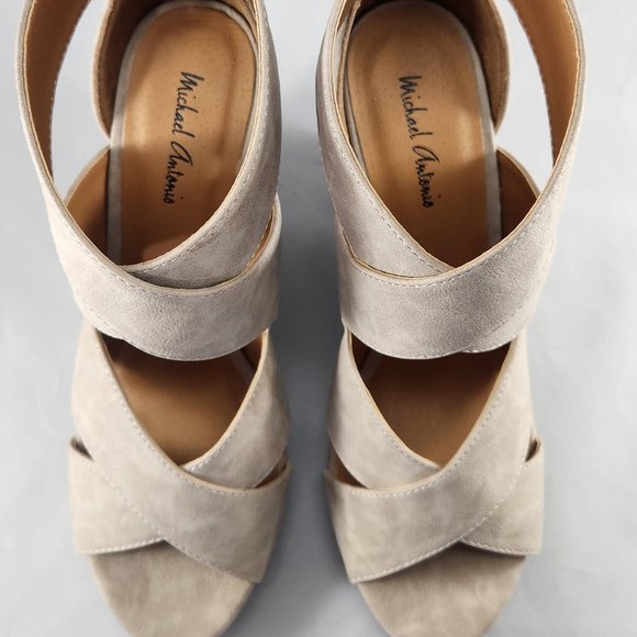 Michael Antonio Sandals - Picture 6 of 7